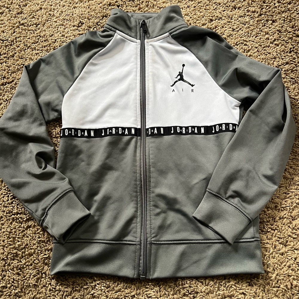 Jordan Charcoal/White Jacket